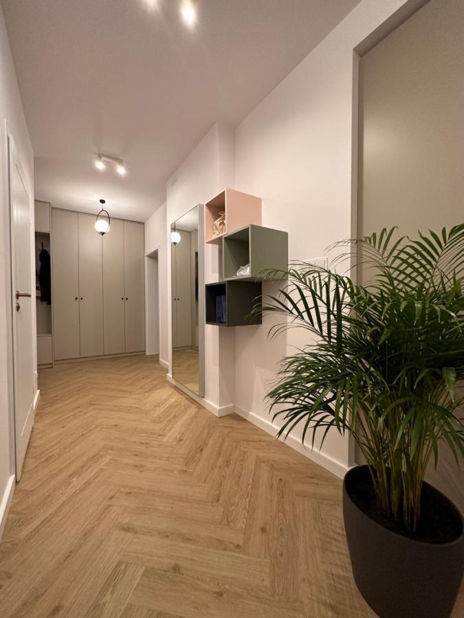 Apartament Na Letniej Z Duzym Tarasem Z Widokiem Na Gory Клодзко Екстериор снимка