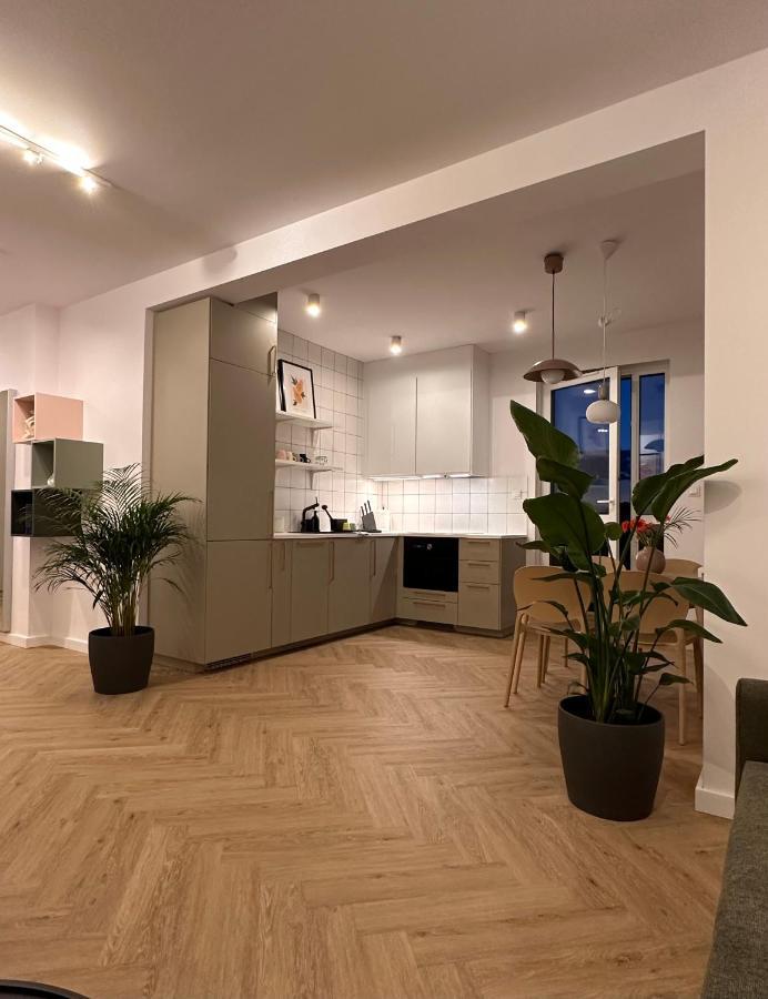Apartament Na Letniej Z Duzym Tarasem Z Widokiem Na Gory Клодзко Екстериор снимка
